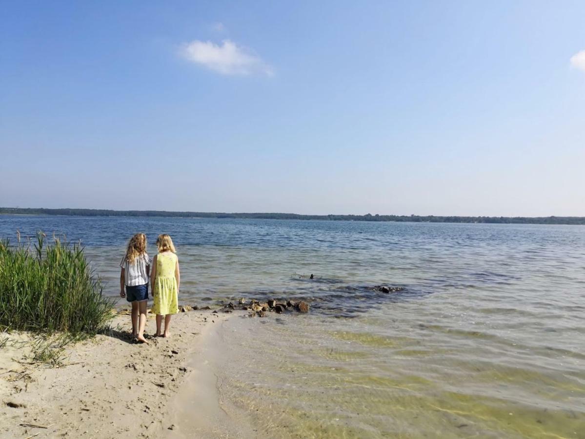 Helenes Ferienwohnung Auf Dem Bauernhof - Lausitzer Seenland Lauta Exterior foto